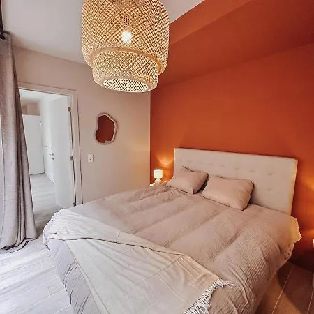 Sun, Sea, Then Rest - With Garden And Parking *