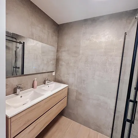 아파트 Sun, Sea, Then Rest - With Garden And Parking *