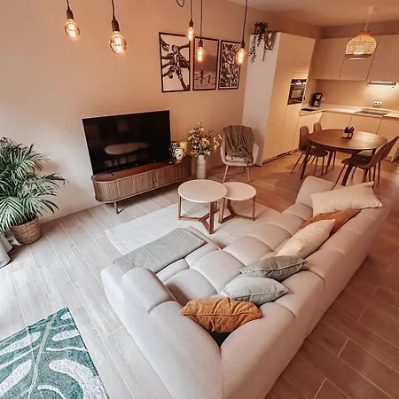 Sun, Sea, Then Rest - With Garden And Parking 아파트 블랑켄베르크